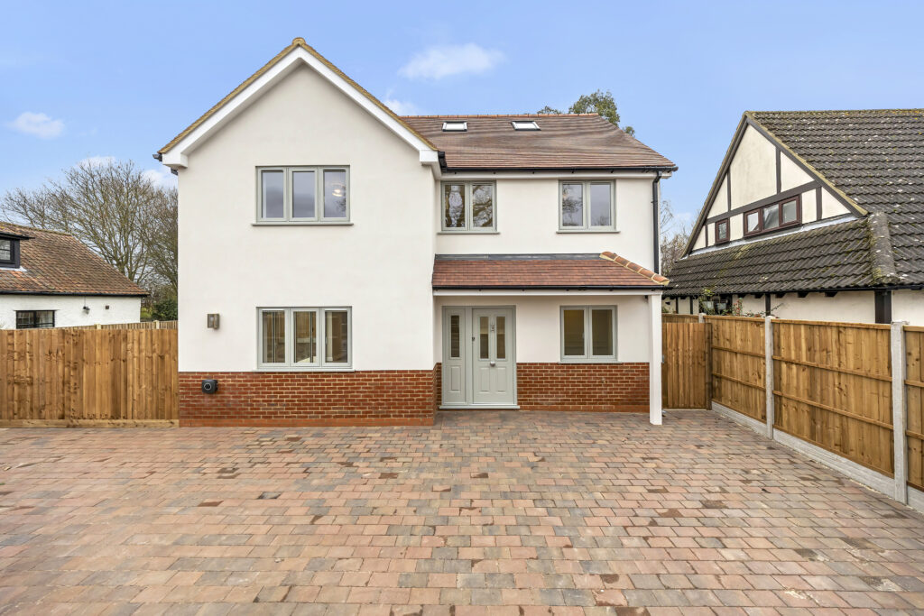 Front elevation with no cars