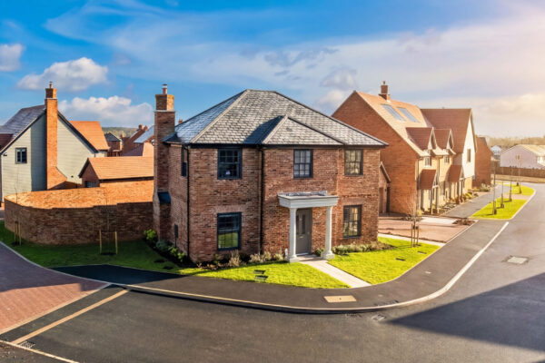 Luxlens-drone-front-sun