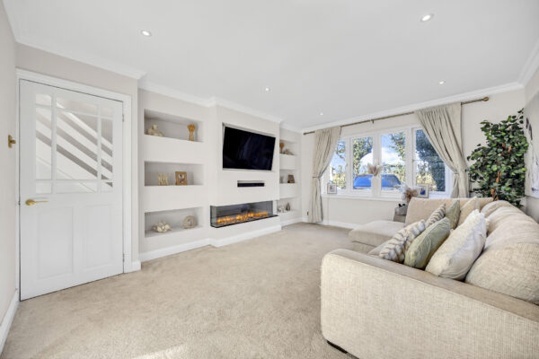 luxlens-living-room-fireplace