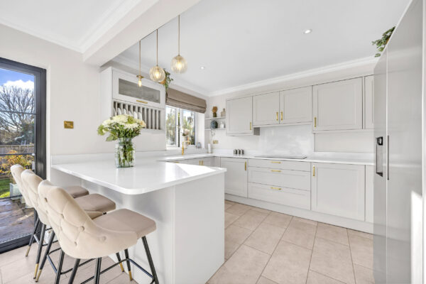 Tidy bright kitchen